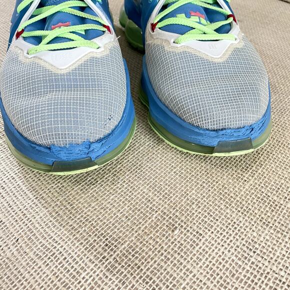 Nike LeBron 19 Tropical Basketball Sneakers High Tops DC9339-400, Men's‎ 9.5 - Picture 14 of 15